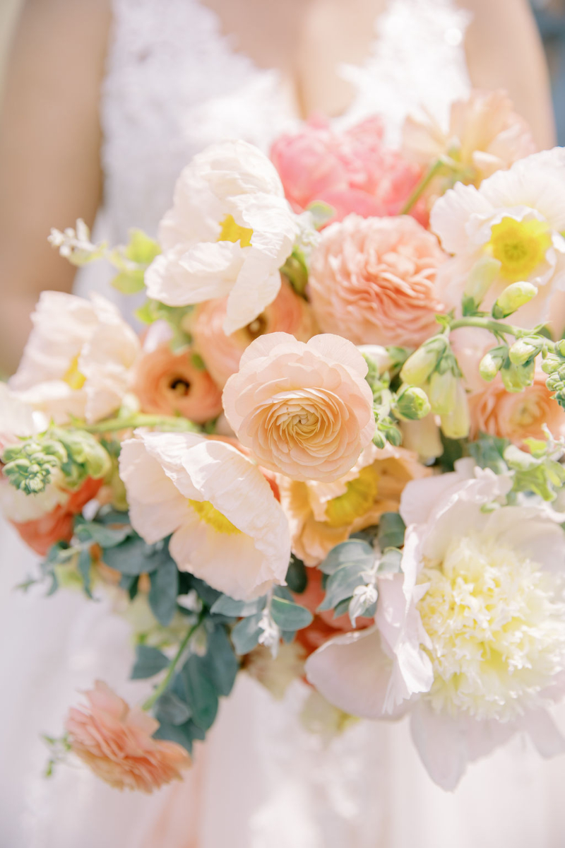 Spring wedding florals at Vineyard Wedding in New York
