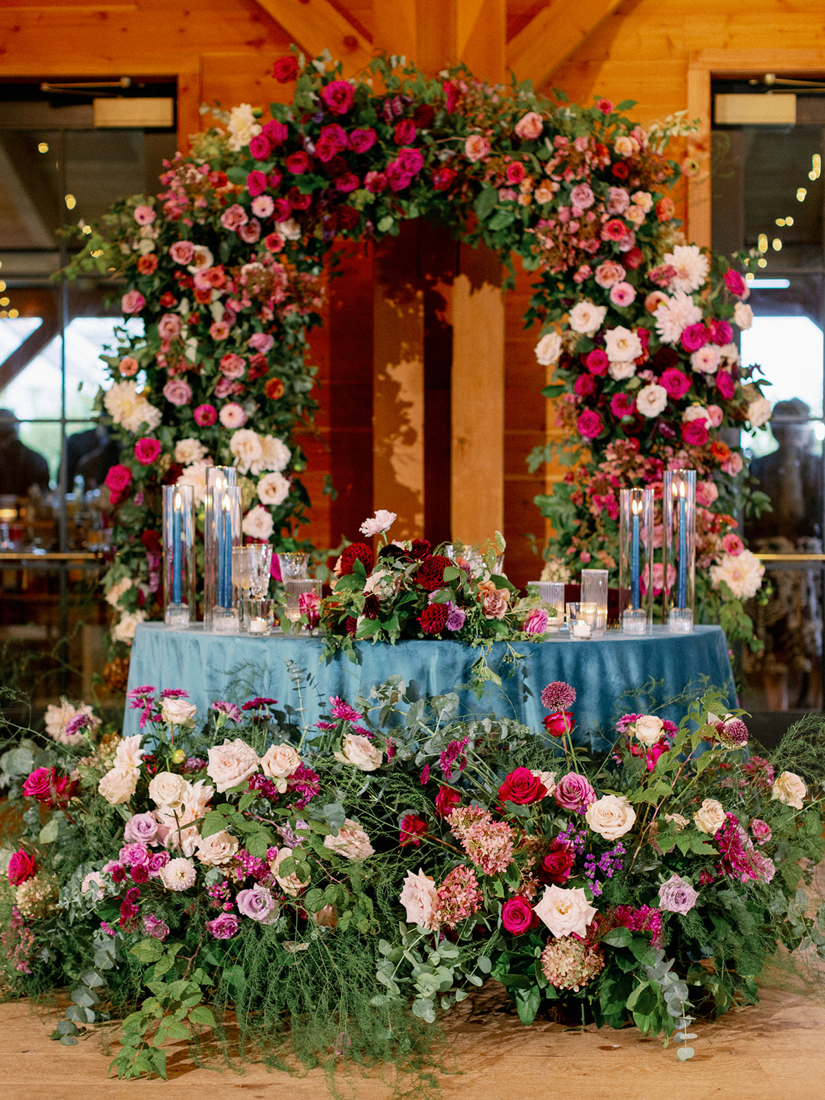 sweetheart table details at the lake house wedding 