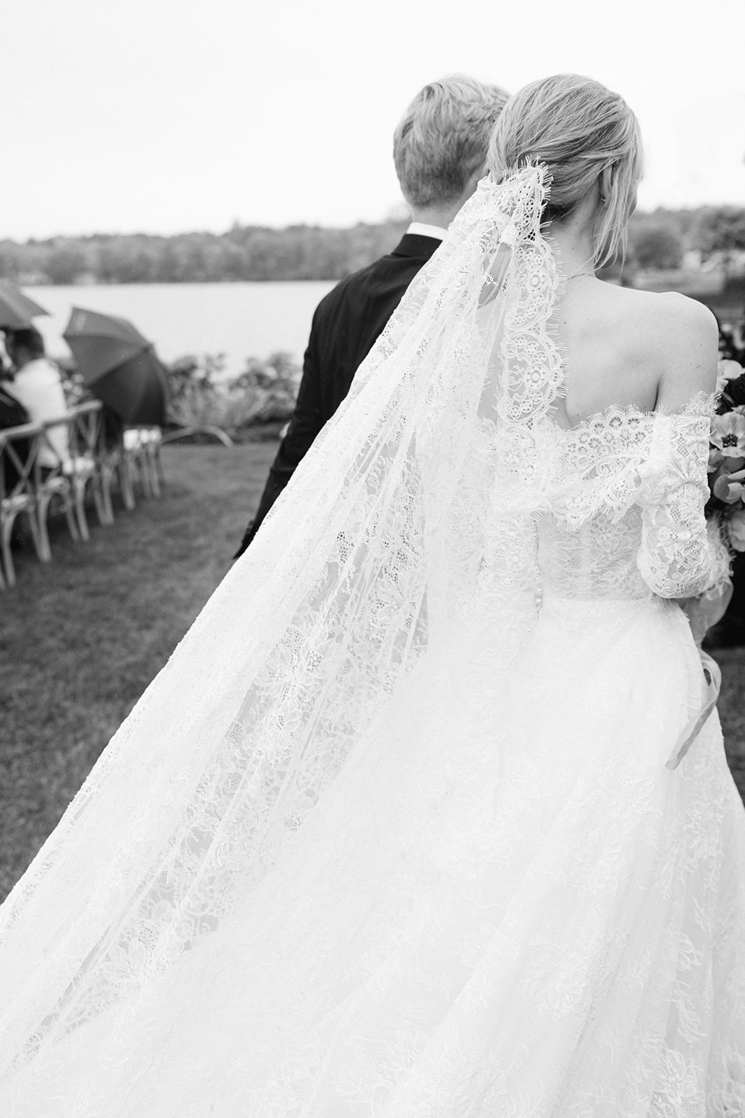 veil details lake house wedding 