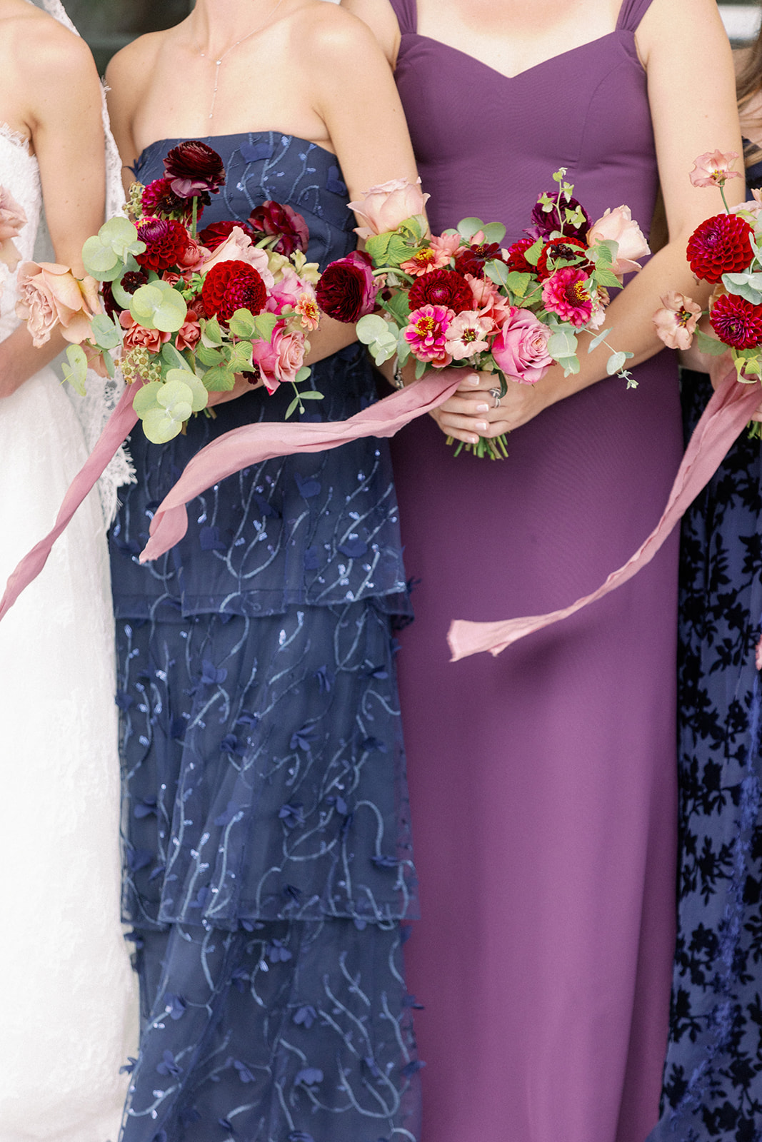 floral details and bridesmaids dresses 