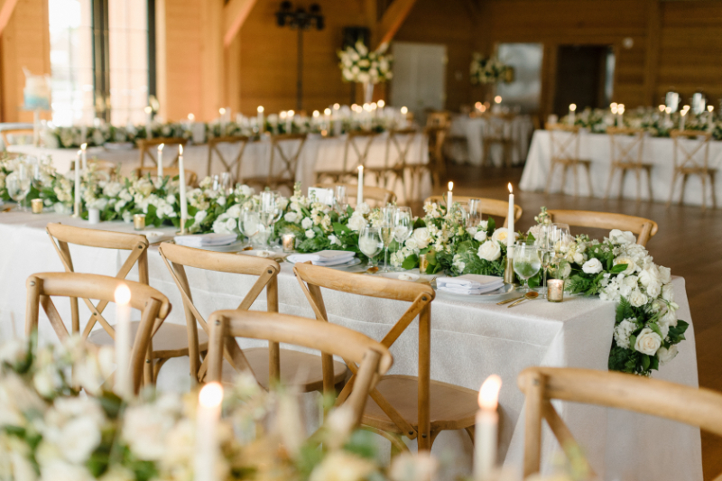 greenery and white centerpieces