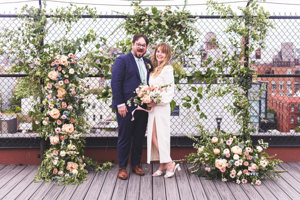 Brooklyn rooftop wedding with peach flowers