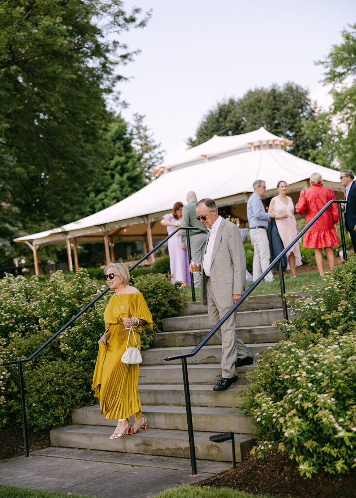 guests arriving at ceremony