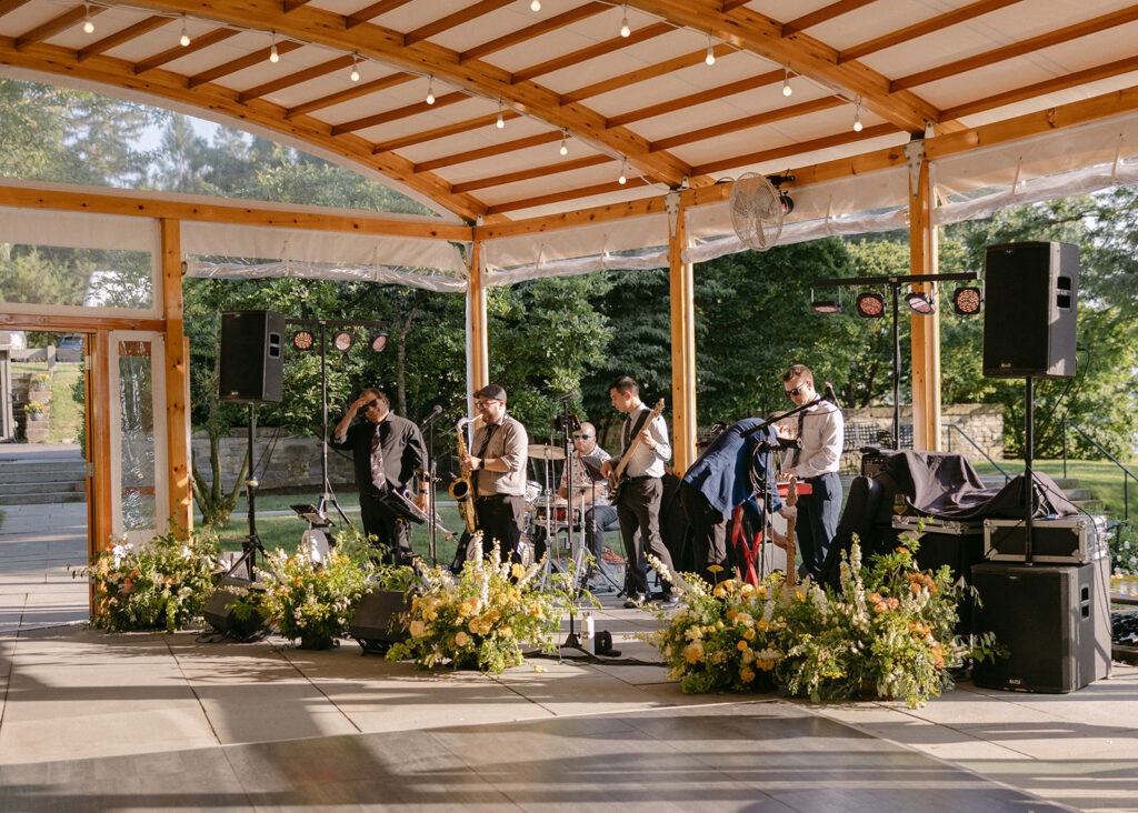 band playing at New York wedding 