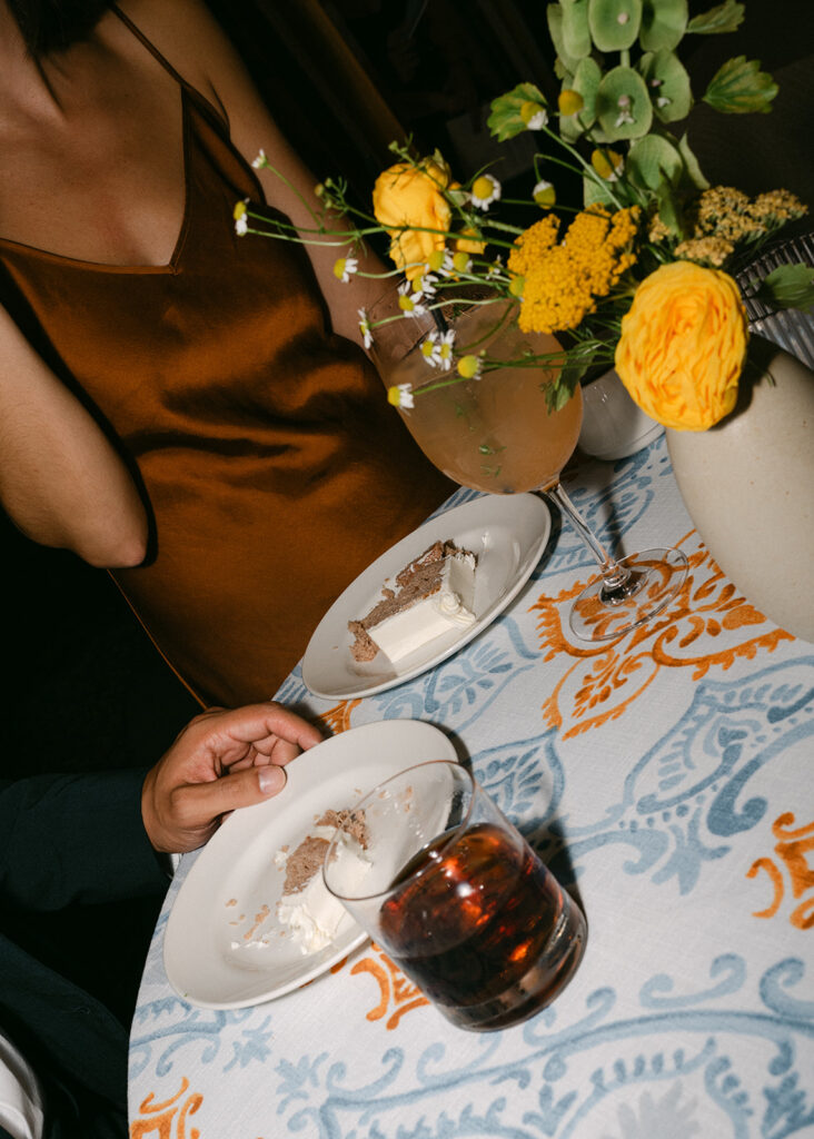 eating cake at New York wedding