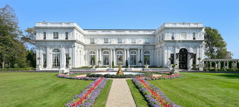 View of front lawn at Rosecliff Mansion.